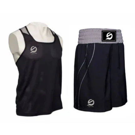BOXING SUIT BRAVO with sleeveless top and flexible shorts designed for full movement and comfort in boxing training and competition